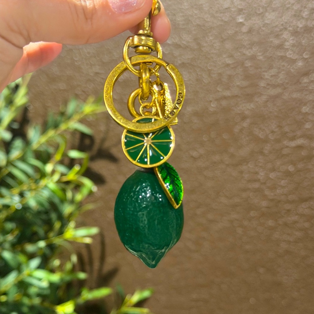 Lime charm